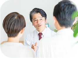 診察をしている写真